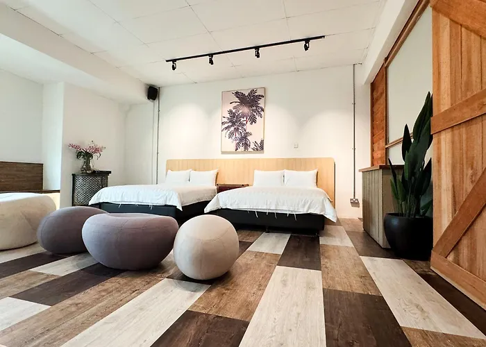 Inang Street Stay - Cheng Business Park